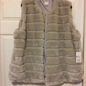 Fur. Vest